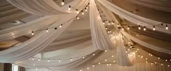 Focos Edison: El Toque Vintage Perfecto para Bodas Elegantes - Ejemplo 2