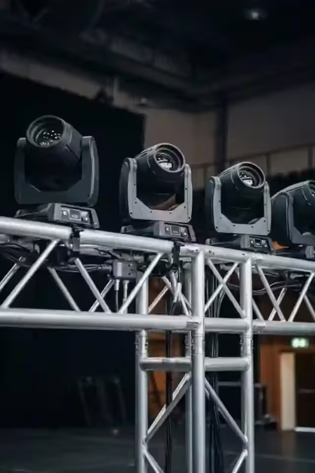 Uplighting LED en gala corporativa CDMX