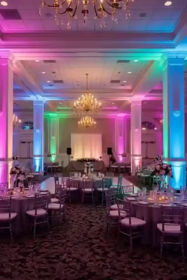 Producción City Color LED con 24 cañones en boda de alto perfil CDMX